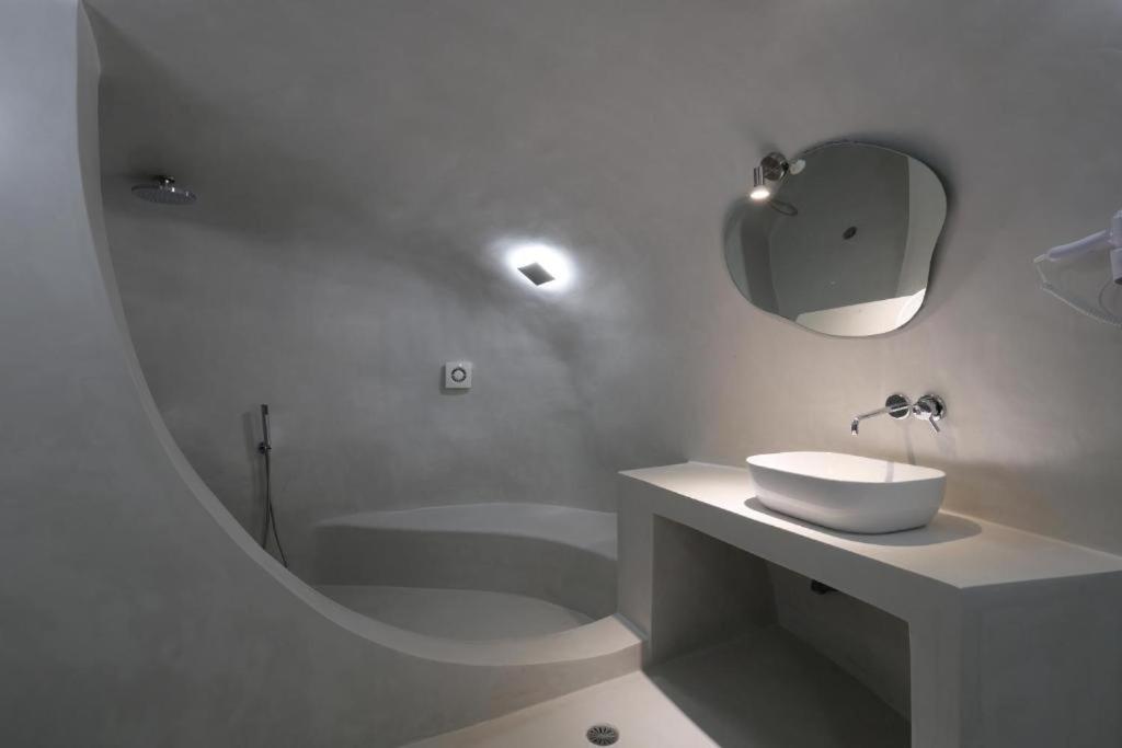 Fira Unique Rooms- Fira Center Luaran gambar